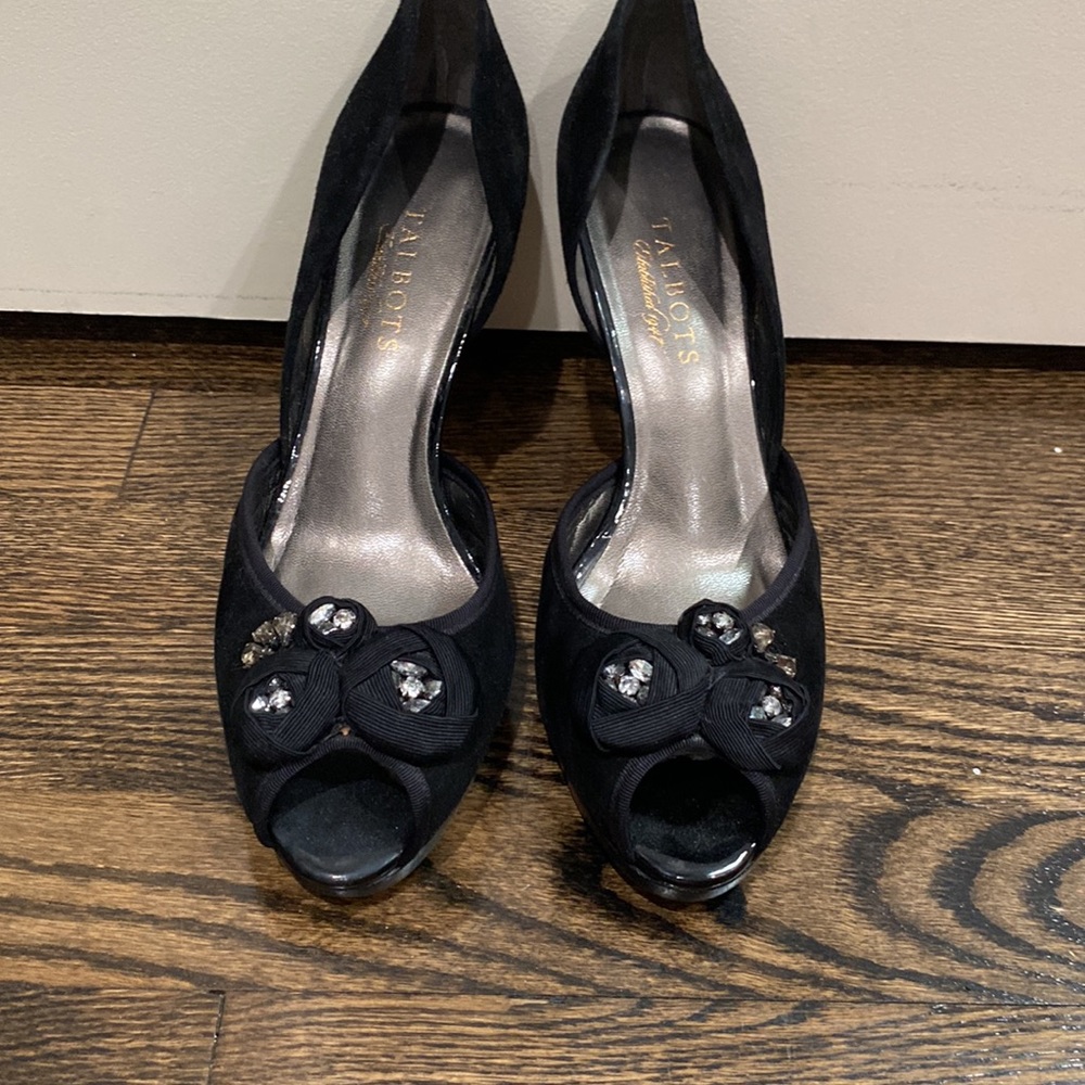 Talbots Heels - Picture 2 of 4